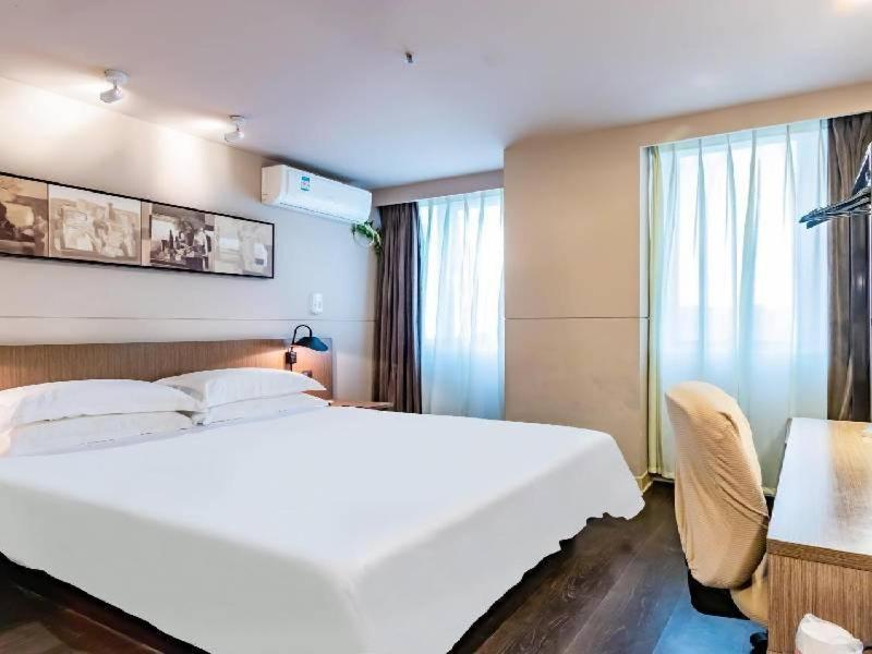 Jinjiang Inn Select Hangzhou Binjiang University Town Puyan Metro Station Екстер'єр фото